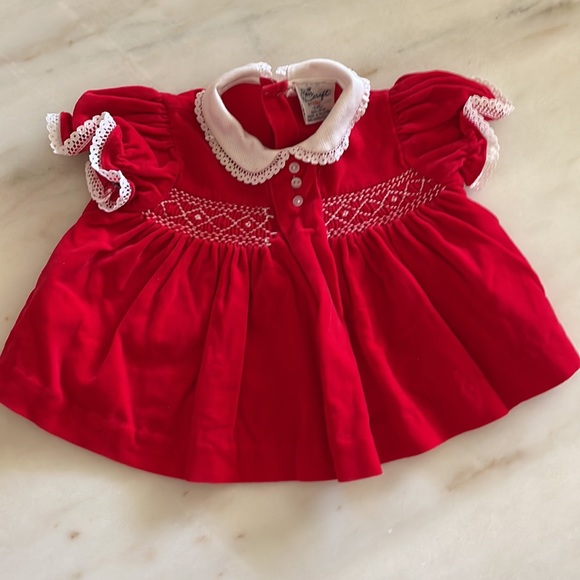 VINTAGE HEIR CRAFT Girl's Red Velvet Short Sleeve Smocked Dress Bloomers 6 Mo - Picture 3 of 8
